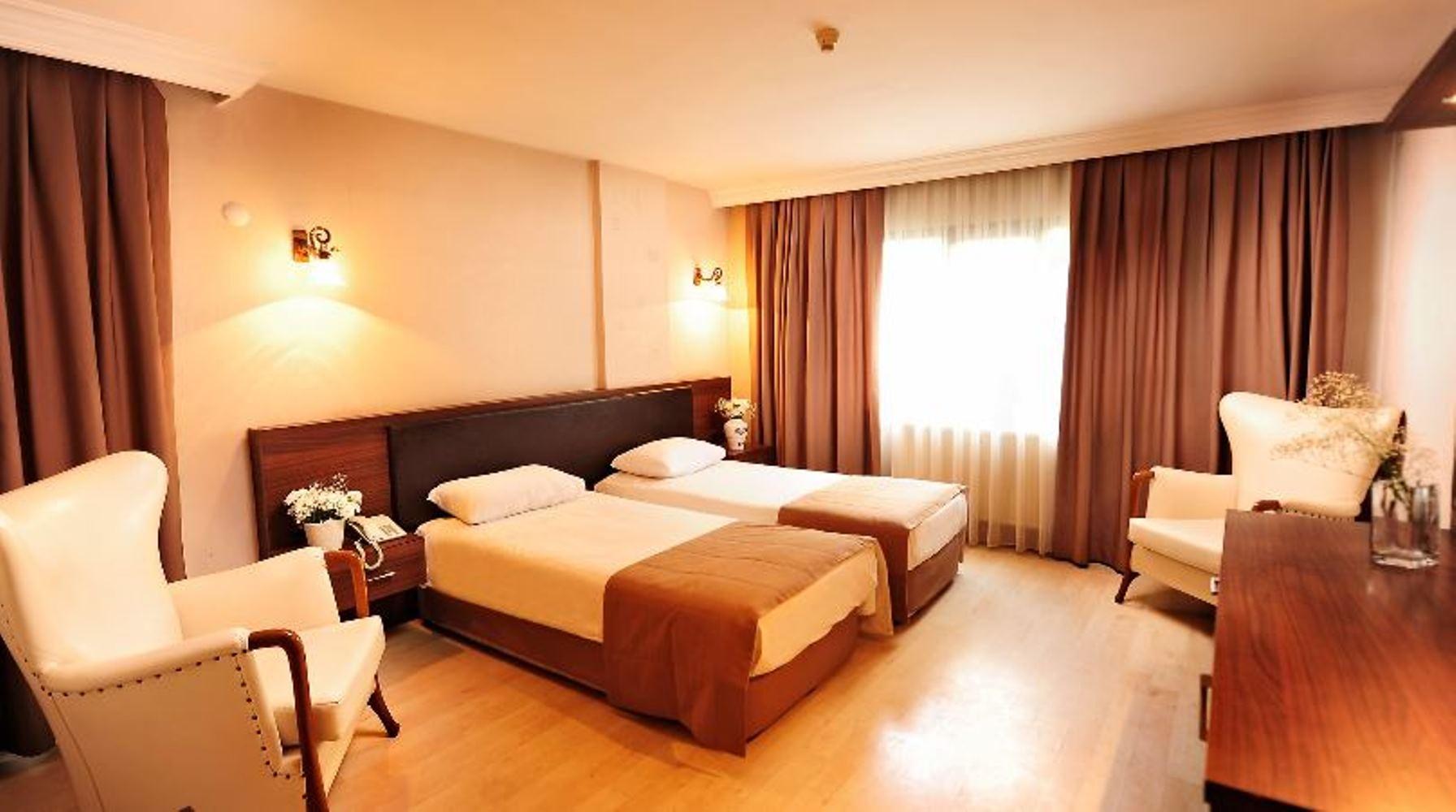 Uestuen Hotel Alsancak إزمير المظهر الخارجي الصورة