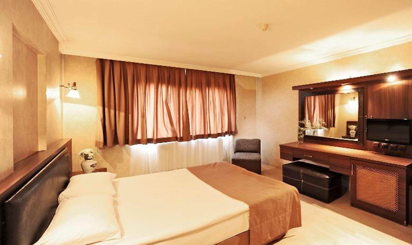 Uestuen Hotel Alsancak إزمير المظهر الخارجي الصورة