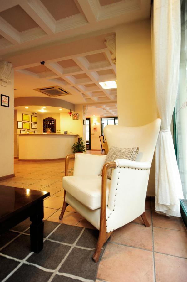 Uestuen Hotel Alsancak إزمير المظهر الخارجي الصورة