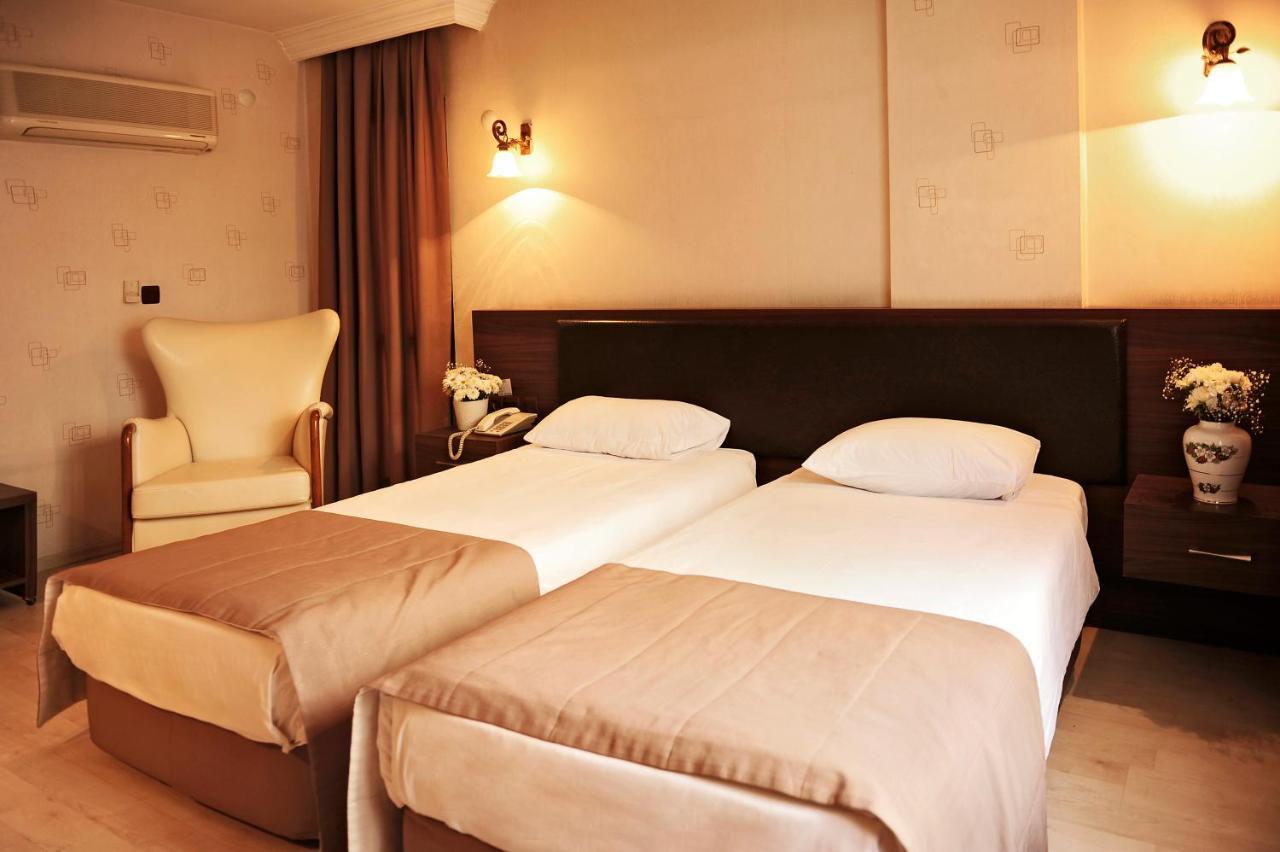 Uestuen Hotel Alsancak إزمير المظهر الخارجي الصورة