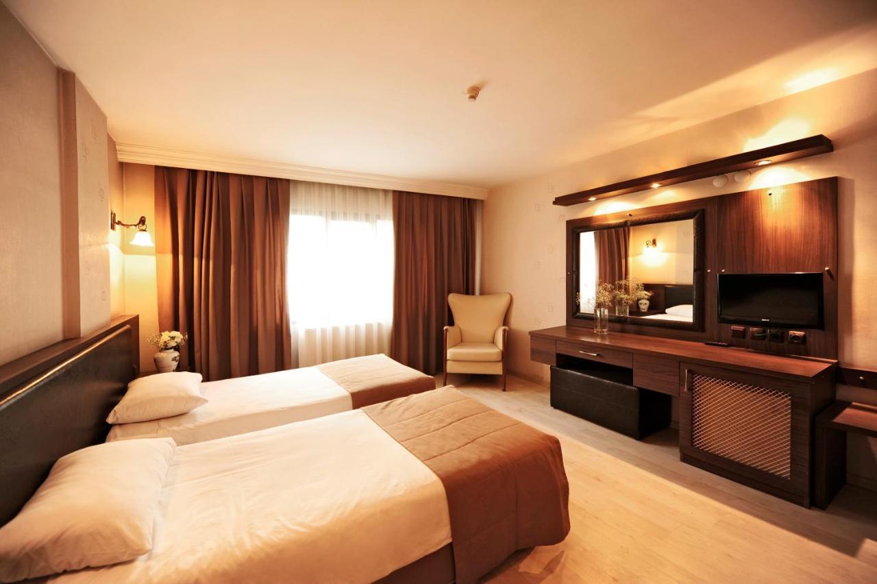 Uestuen Hotel Alsancak إزمير المظهر الخارجي الصورة