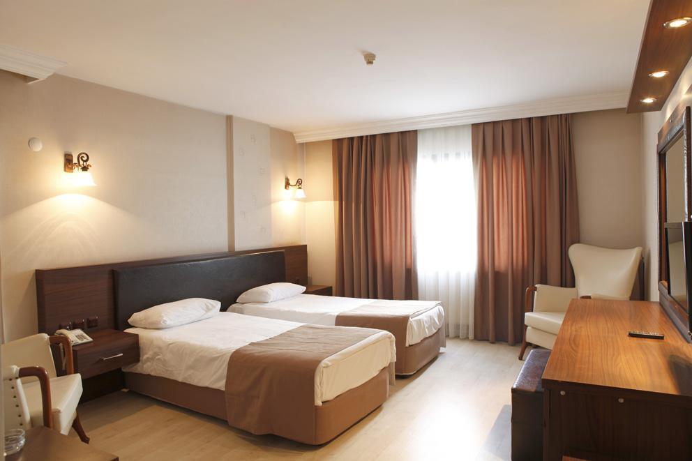 Uestuen Hotel Alsancak إزمير المظهر الخارجي الصورة