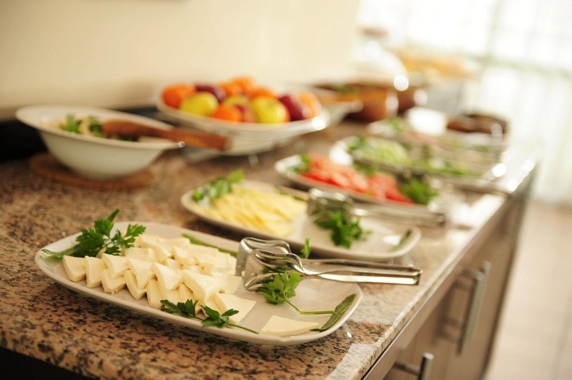 Uestuen Hotel Alsancak إزمير المظهر الخارجي الصورة