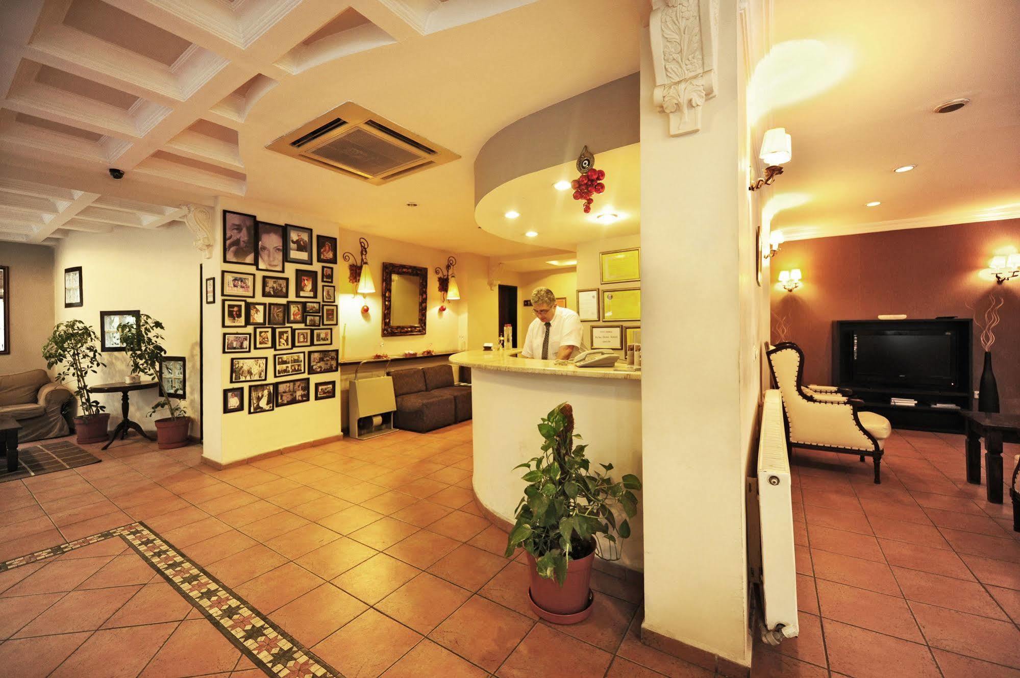 Uestuen Hotel Alsancak إزمير المظهر الخارجي الصورة