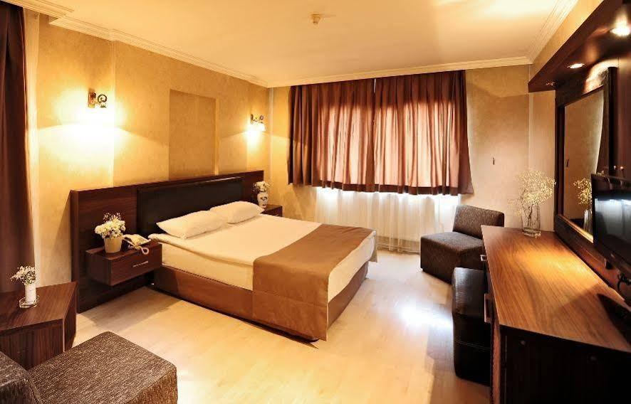 Uestuen Hotel Alsancak إزمير المظهر الخارجي الصورة